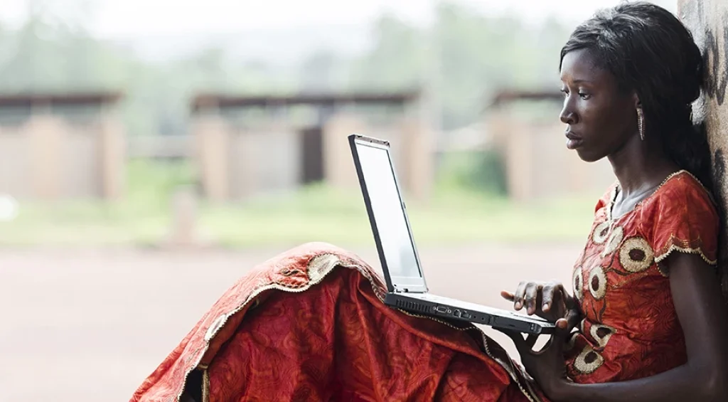 Working-on-her-computer