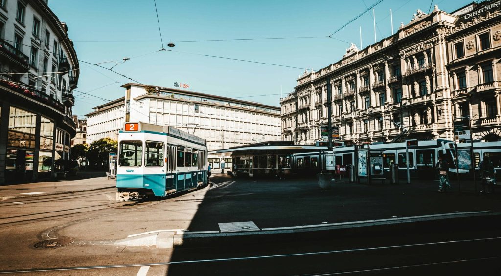 claudio-schwarz-cPg4m2Ab0E-unsplash-1