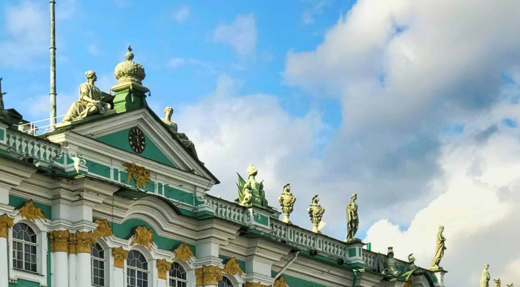 victor-malyushev-jDQ7goYMKgc-unsplash (1)